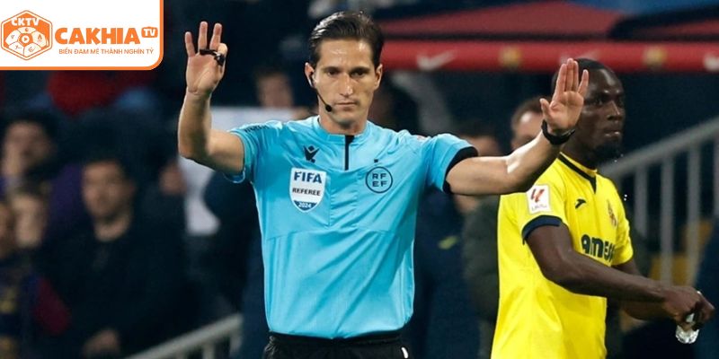 Điểm nhận biết các trọng tài dễ gây tranh cãi